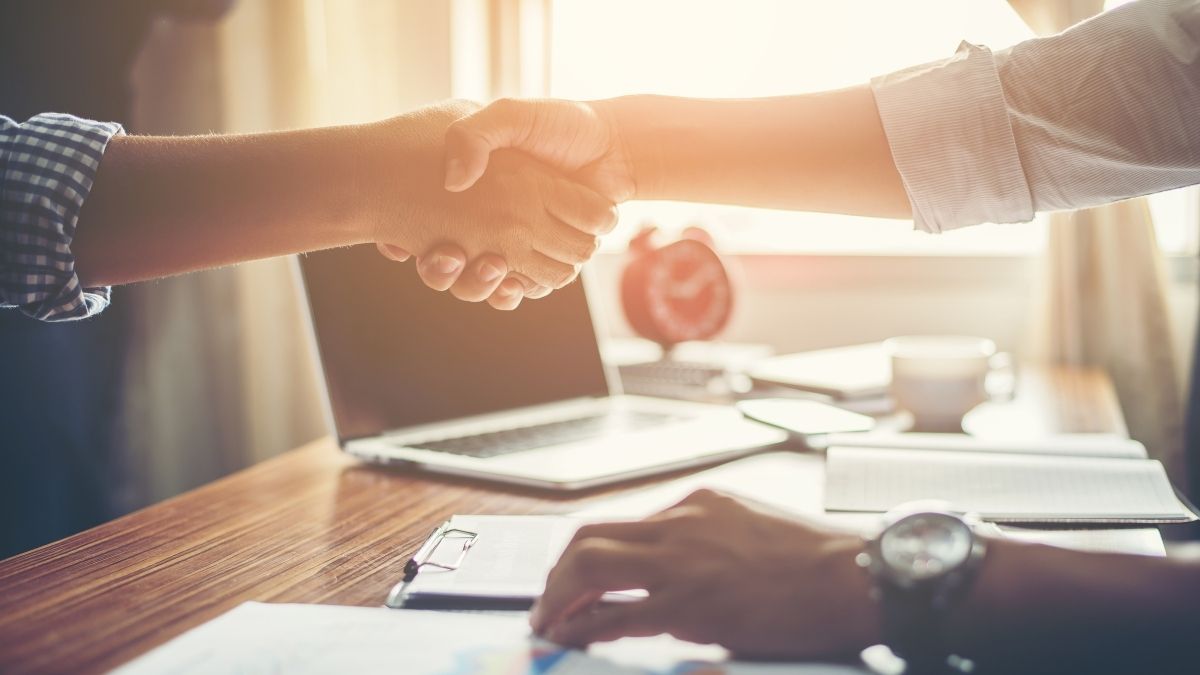 How To Say ‘Hello’ In Farsi + Other Useful Farsi Greetings Lingalot